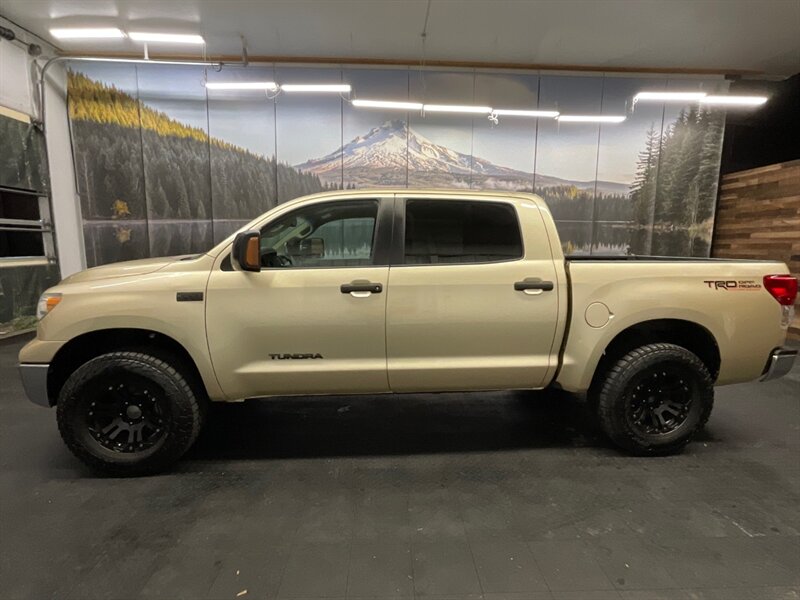 2010 Toyota Tundra TRD OFF ROAD CREW MAX 4X4 / 5.7L V8 / 74,000 MILES  Backup Camera / RUST FREE / SHARP & CLEAN !! - Photo 3 - Gladstone, OR 97027