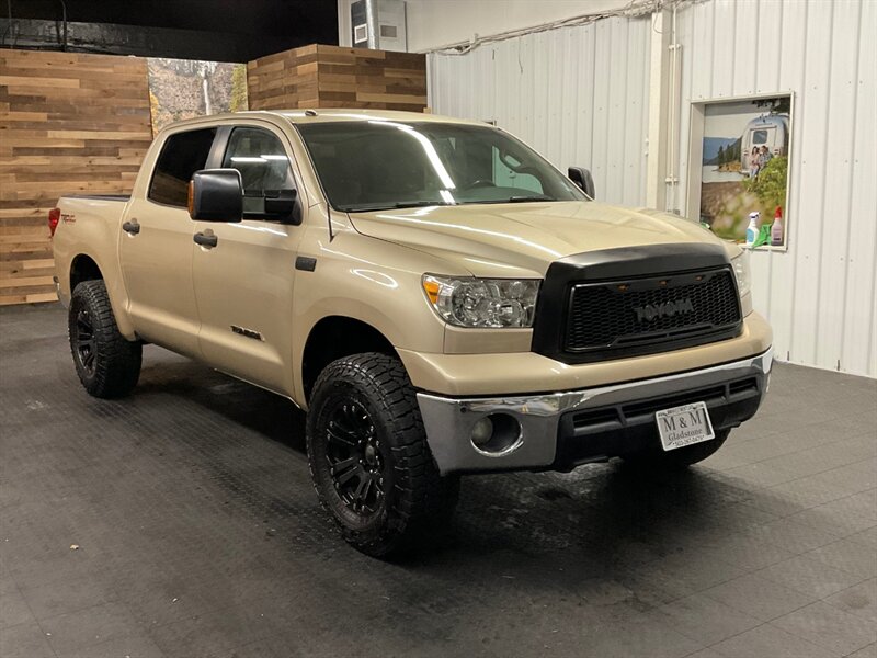 2010 Toyota Tundra TRD OFF ROAD CREW MAX 4X4 / 5.7L V8 / 74,000 MILES  Backup Camera / RUST FREE / SHARP & CLEAN !! - Photo 2 - Gladstone, OR 97027