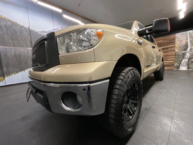 2010 Toyota Tundra TRD OFF ROAD CREW MAX 4X4 / 5.7L V8 / 74,000 MILES  Backup Camera / RUST FREE / SHARP & CLEAN !! - Photo 9 - Gladstone, OR 97027