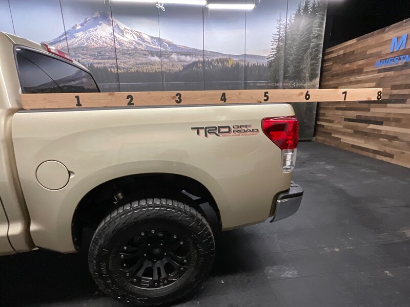 2010 Toyota Tundra TRD OFF ROAD CREW MAX 4X4 / 5.7L V8 / 74,000 MILES  Backup Camera / RUST FREE / SHARP & CLEAN !! - Photo 25 - Gladstone, OR 97027