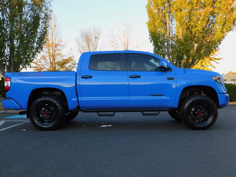 2019 Toyota Tundra TRD PRO 4X4 / V8 / CREWMAX / SUN ROOF / LEATHER  NAVi / FULL WARRANTY / LIFTED !!! - Photo 4 - Portland, OR 97217