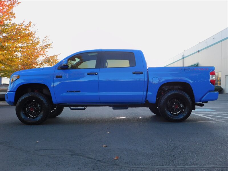 2019 Toyota Tundra TRD PRO 4X4 / V8 / CREWMAX / SUN ROOF / LEATHER  NAVi / FULL WARRANTY / LIFTED !!! - Photo 3 - Portland, OR 97217