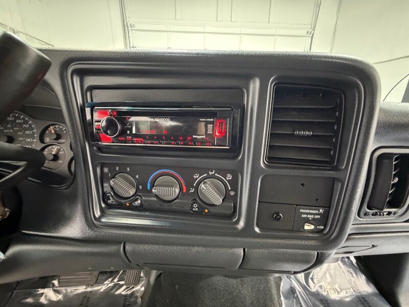 2002 Chevrolet Silverado 2500 LT 2500HD 4X4 8.1L V8 / LOCAL TRUCK w. ZERO RUST / LONG BED / 146K MILES - Photo 20 - Gladstone, OR 97027