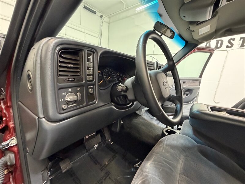 2002 Chevrolet Silverado 2500 LT 2500HD 4X4 8.1L V8 / LOCAL TRUCK w. ZERO RUST / LONG BED / 146K MILES - Photo 36 - Gladstone, OR 97027