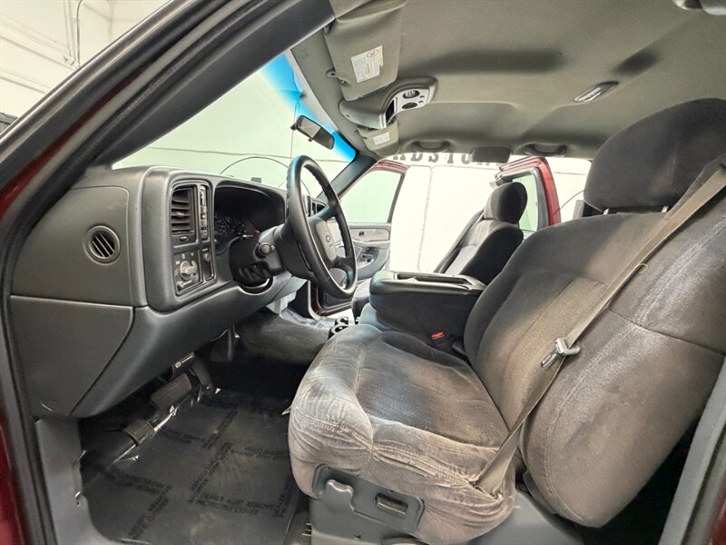 2002 Chevrolet Silverado 2500 LT 2500HD 4X4 8.1L V8 / LOCAL TRUCK w. ZERO RUST / LONG BED / 146K MILES - Photo 14 - Gladstone, OR 97027