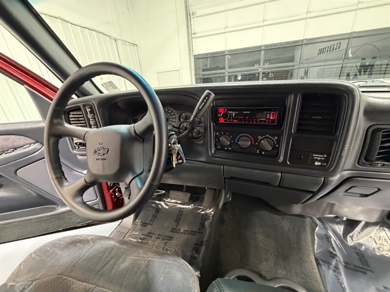2002 Chevrolet Silverado 2500 LT 2500HD 4X4 8.1L V8 / LOCAL TRUCK w. ZERO RUST / LONG BED / 146K MILES - Photo 19 - Gladstone, OR 97027
