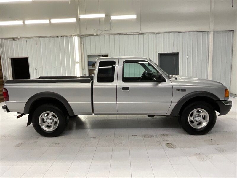 2002 Ford Ranger XLT 4-Dr 4X4 / 4.0L 6Cyl / 1-OWNER / 5-SPEED MANUA  /1-OWNER LOCAL OREGON TRUCK / RUST FREE / SHARP & SUPER CLEAN !! - Photo 4 - Gladstone, OR 97027