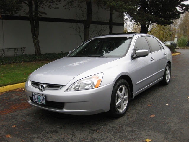 2005 Honda Accord EX w/Leather/ Moonroof/ 5 Speed manual   - Photo 1 - Portland, OR 97217