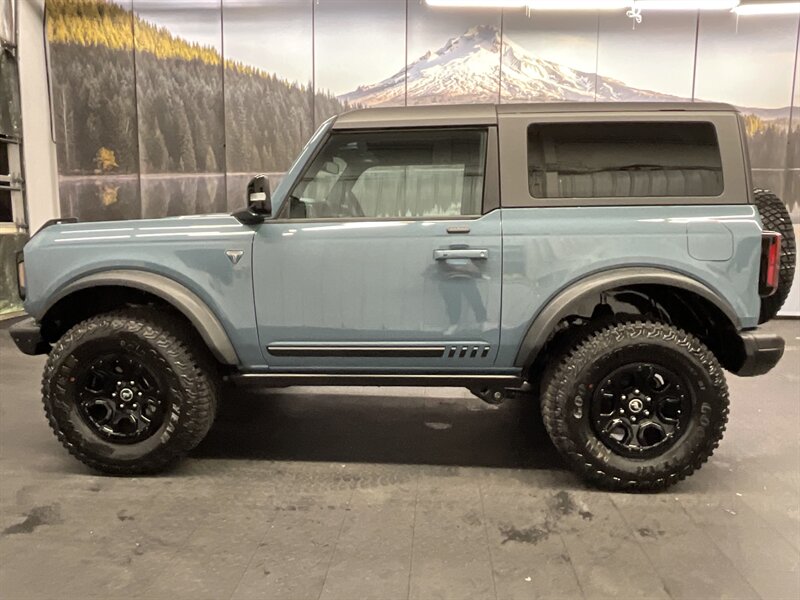 2021 Ford Bronco First Edition Advanced 2Dr 4X4 / ONLY 200 MILES  Hard Top / 2.7L V6 EcoBoost Twin Turbo / NEW CONDITION - Photo 3 - Gladstone, OR 97027