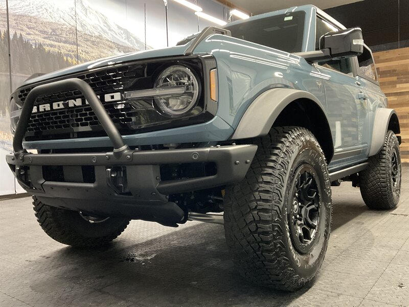 2021 Ford Bronco First Edition Advanced 2Dr 4X4 / ONLY 200 MILES  Hard Top / 2.7L V6 EcoBoost Twin Turbo / NEW CONDITION - Photo 9 - Gladstone, OR 97027