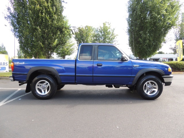 2003 Mazda B4000 SE / Extra Cab / 4X4 / 6Cyl / 5-Speed Manual   - Photo 4 - Portland, OR 97217