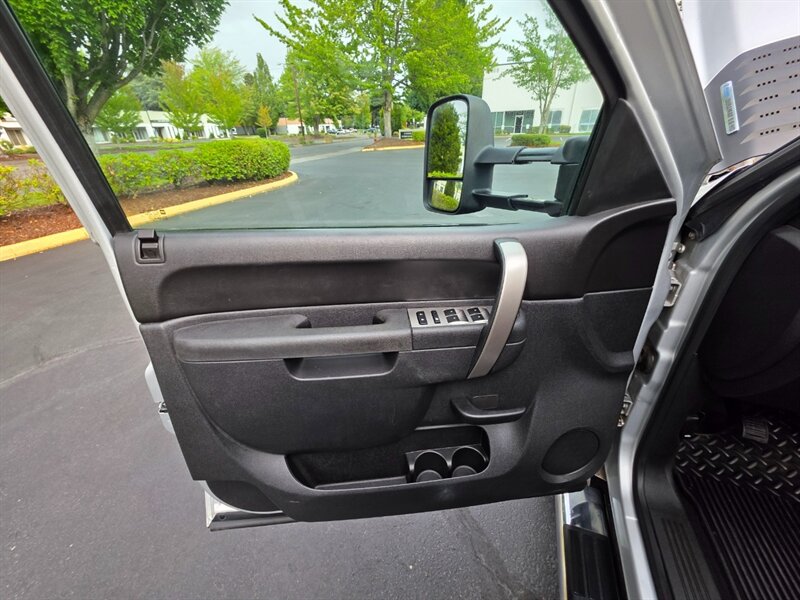 2013 Chevrolet Silverado 3500 HD 4X4 6.6L Duramax Diesel ALLISON Long Bed 88Kmi / 1-TON / Low Miles / Local Oregon Truck - Photo 43 - Portland, OR 97217
