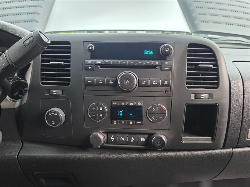 2013 Chevrolet Silverado 3500 HD 4X4 6.6L Duramax Diesel ALLISON Long Bed 88Kmi / 1-TON / Low Miles / Local Oregon Truck - Photo 39 - Portland, OR 97217