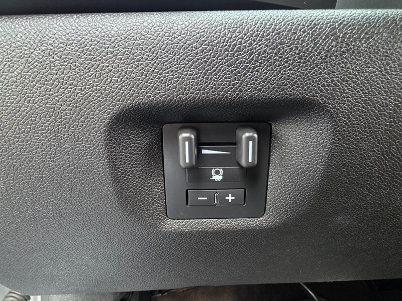2013 Chevrolet Silverado 3500 HD 4X4 6.6L Duramax Diesel ALLISON Long Bed 88Kmi / 1-TON / Low Miles / Local Oregon Truck - Photo 42 - Portland, OR 97217
