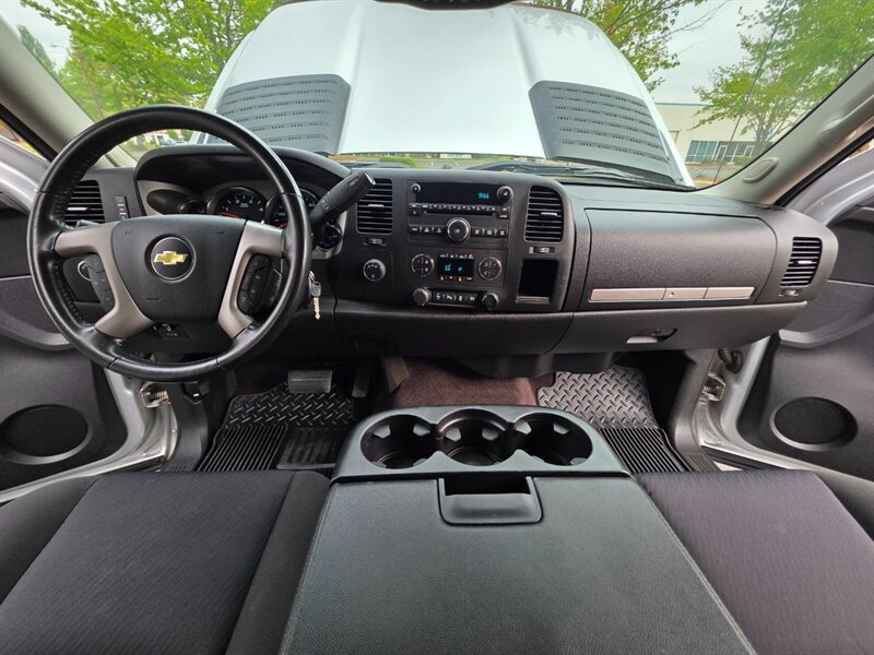 2013 Chevrolet Silverado 3500 HD 4X4 6.6L Duramax Diesel ALLISON Long Bed 88Kmi / 1-TON / Low Miles / Local Oregon Truck - Photo 17 - Portland, OR 97217