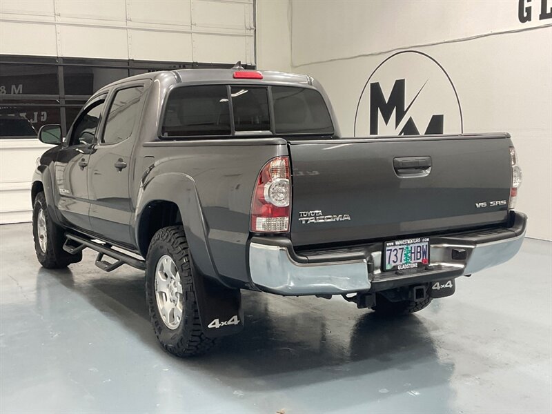 2015 Toyota Tacoma V6 SR5 Double Cab 4X4 / 1-OWNER / 81k MILES / Backup Camera / ZERO RUST - Photo 7 - Gladstone, OR 97027