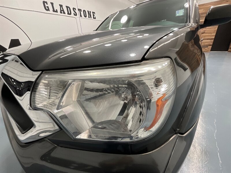 2015 Toyota Tacoma V6 SR5 Double Cab 4X4 / 1-OWNER / 81k MILES / Backup Camera / ZERO RUST - Photo 26 - Gladstone, OR 97027