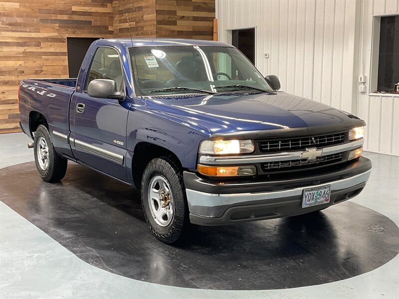 2002 Chevrolet Silverado 1500 Regular Cab 2Dr / 4.3L V6 / 1-OWNER / 115K MILES  / ZERO RUST - Photo 2 - Gladstone, OR 97027