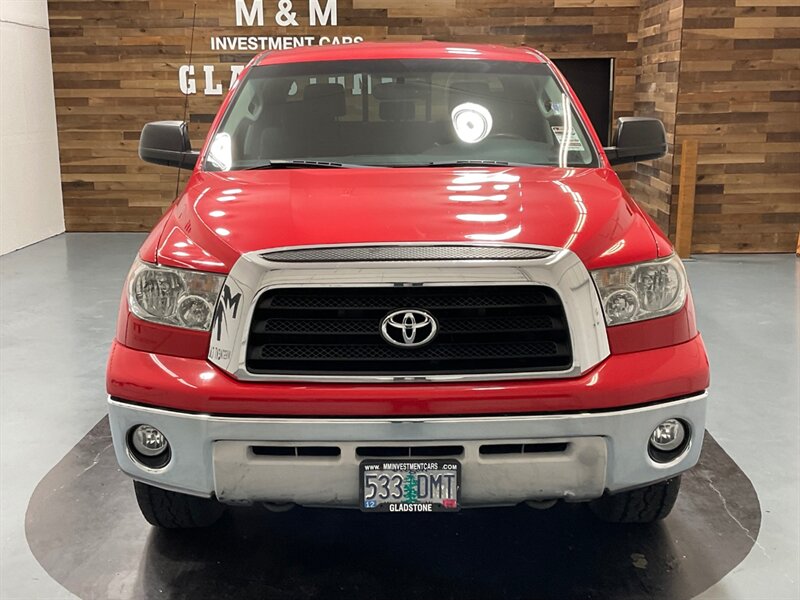 2007 Toyota Tundra SR5 TRD OFF RD 4X4 / 5.7L V8 / 1-OWNER LOCAL  / ZERO RUST - Photo 5 - Gladstone, OR 97027