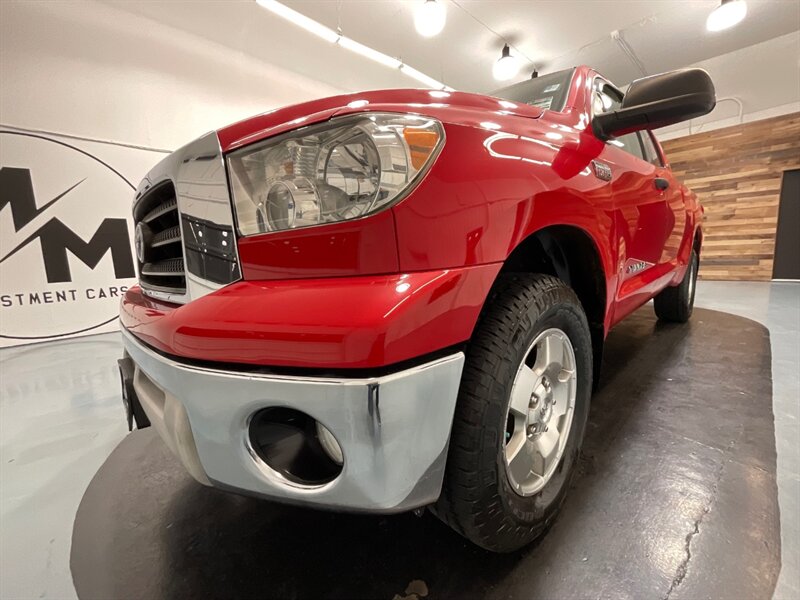 2007 Toyota Tundra SR5 TRD OFF RD 4X4 / 5.7L V8 / 1-OWNER LOCAL  / ZERO RUST - Photo 40 - Gladstone, OR 97027