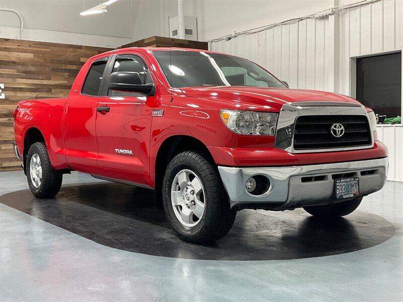 2007 Toyota Tundra SR5 TRD OFF RD 4X4 / 5.7L V8 / 1-OWNER LOCAL  / ZERO RUST - Photo 50 - Gladstone, OR 97027