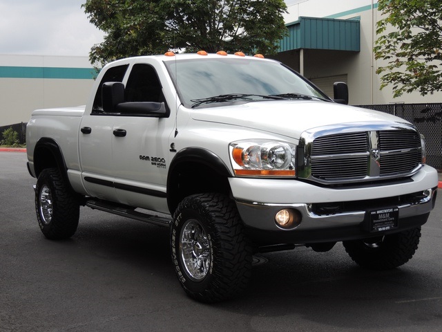 2006 Dodge Ram 2500 SLT/4x4/5.9L Cummins Diesel/ 77k miles/ LIFTED   - Photo 2 - Portland, OR 97217