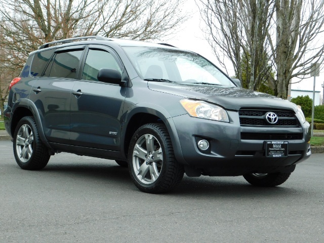 2011 Toyota RAV4 Sport / SUV / AWD / Sunroof / Low Miles / Excel Co