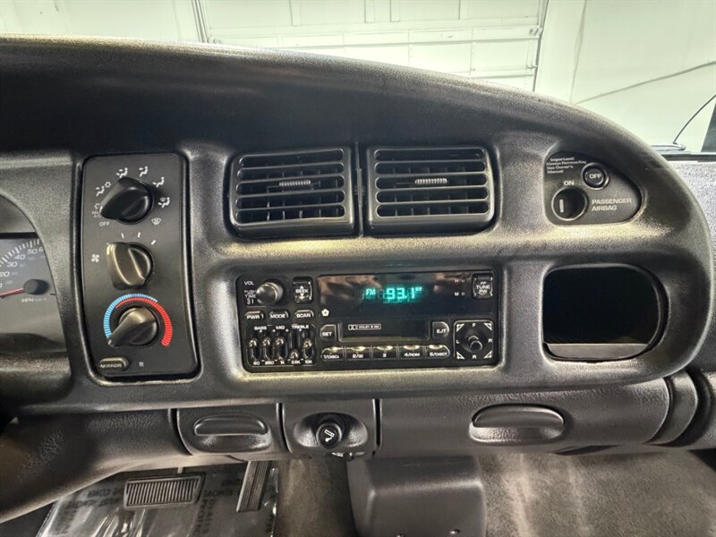 1999 Dodge Ram 2500 Laramie SLT 4X4 5.9L CUMMINS DIESEL / 134K MILES /LOCAL TRUCK W. ZERO RUST - Photo 18 - Gladstone, OR 97027