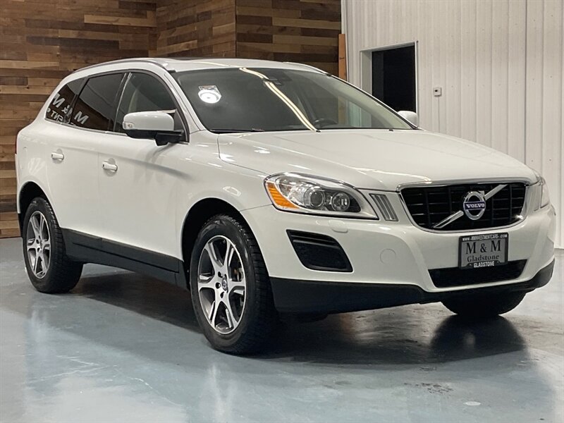 2011 Volvo XC60 T6 Sport Utility AWD / BLIS / Pano/ 65K MILES  / Leather Heated Seats - Photo 2 - Gladstone, OR 97027