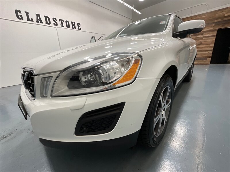 2011 Volvo XC60 T6 Sport Utility AWD / BLIS / Pano/ 65K MILES  / Leather Heated Seats - Photo 56 - Gladstone, OR 97027