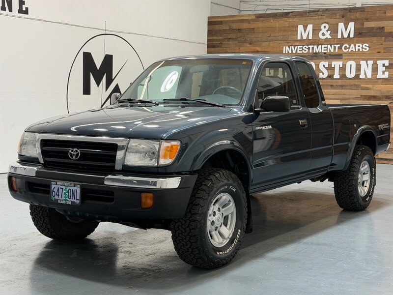 1998 Toyota Tacoma SR5 V6 TRD OFF RD 4X4 /5-SPEED MANUAL / ZERO RUST / REAR DIFFERENTIAL LOCKS / TIMING BELT SERVICE DONE - Photo 1 - Gladstone, OR 97027