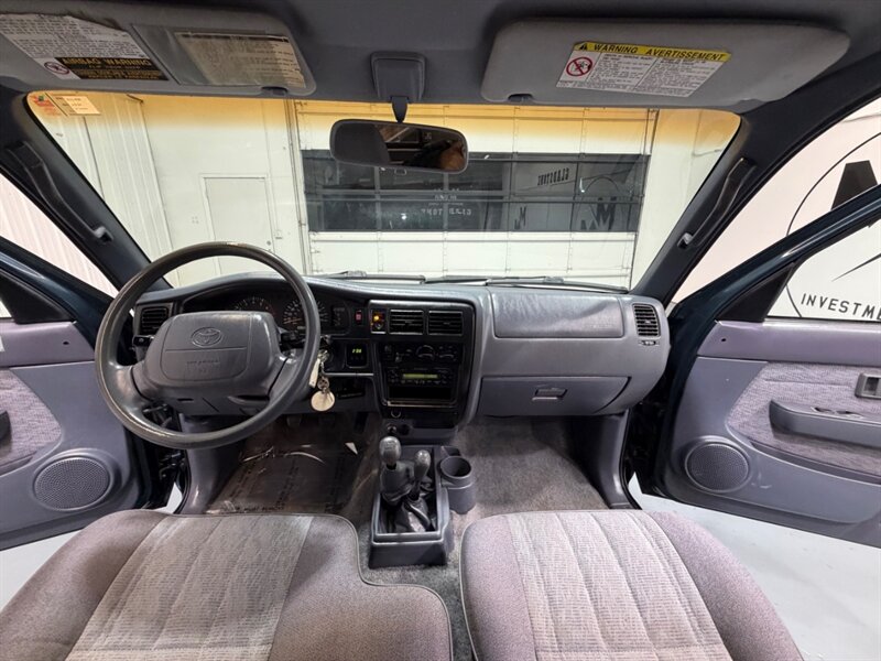1998 Toyota Tacoma SR5 V6 TRD OFF RD 4X4 /5-SPEED MANUAL / ZERO RUST / REAR DIFFERENTIAL LOCKS / TIMING BELT SERVICE DONE - Photo 36 - Gladstone, OR 97027