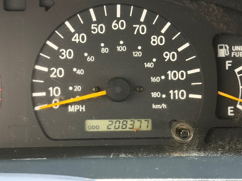 1998 Toyota Tacoma SR5 V6 TRD OFF RD 4X4 /5-SPEED MANUAL / ZERO RUST / REAR DIFFERENTIAL LOCKS / TIMING BELT SERVICE DONE - Photo 45 - Gladstone, OR 97027