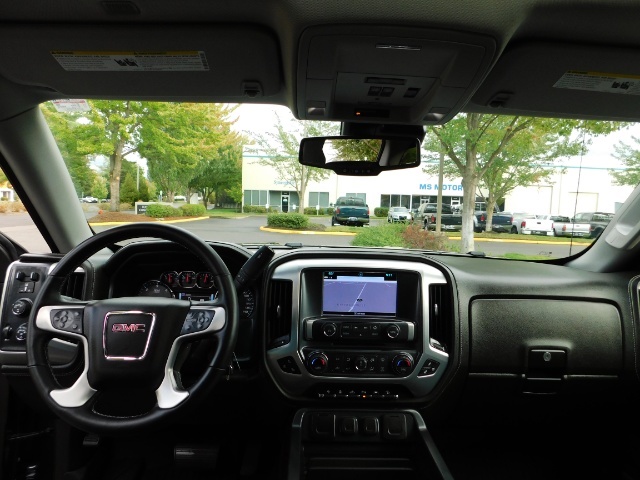 2018 GMC Sierra 1500 Crew Cab 4X4 / Z71 Pkg / FULLY EQUIPPED / 6K Miles   - Photo 18 - Portland, OR 97217