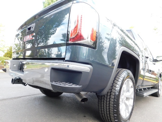 2018 GMC Sierra 1500 Crew Cab 4X4 / Z71 Pkg / FULLY EQUIPPED / 6K Miles   - Photo 12 - Portland, OR 97217