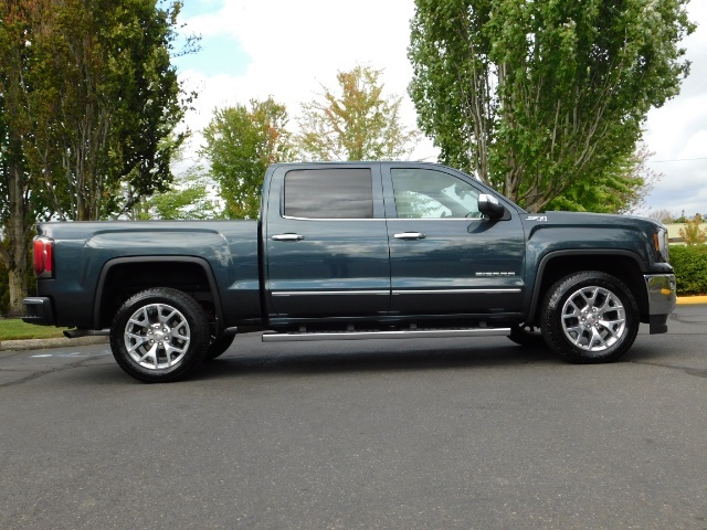 2018 GMC Sierra 1500 Crew Cab 4X4 / Z71 Pkg / FULLY EQUIPPED / 6K Miles   - Photo 4 - Portland, OR 97217