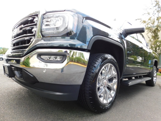 2018 GMC Sierra 1500 Crew Cab 4X4 / Z71 Pkg / FULLY EQUIPPED / 6K Miles   - Photo 9 - Portland, OR 97217