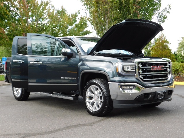 2018 GMC Sierra 1500 Crew Cab 4X4 / Z71 Pkg / FULLY EQUIPPED / 6K Miles   - Photo 29 - Portland, OR 97217