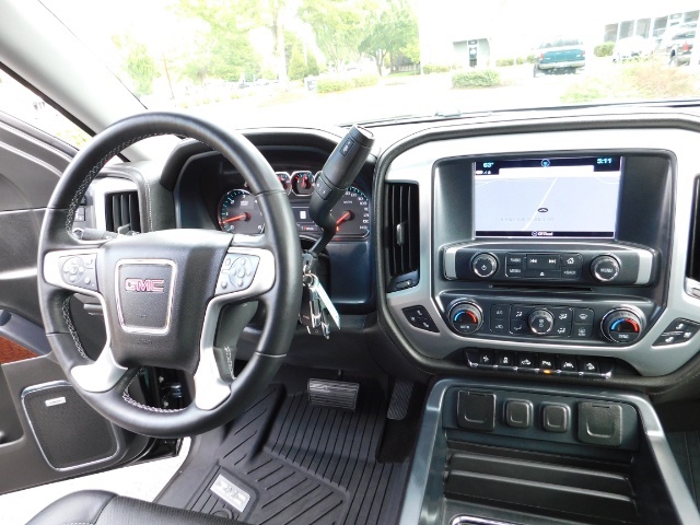 2018 GMC Sierra 1500 Crew Cab 4X4 / Z71 Pkg / FULLY EQUIPPED / 6K Miles   - Photo 35 - Portland, OR 97217