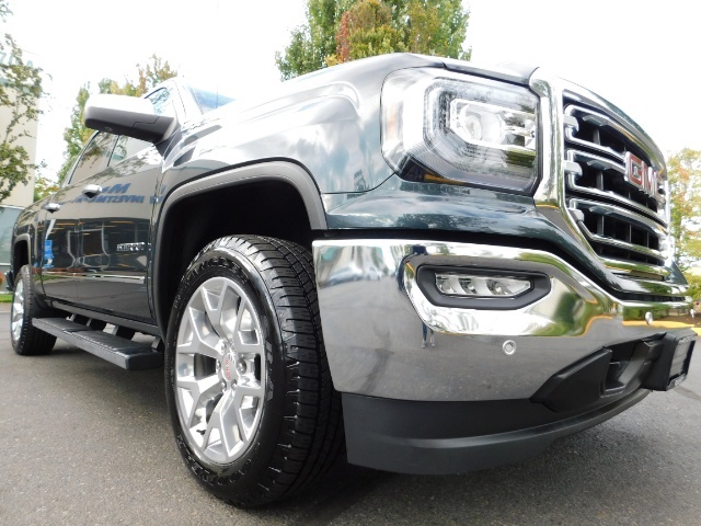 2018 GMC Sierra 1500 Crew Cab 4X4 / Z71 Pkg / FULLY EQUIPPED / 6K Miles   - Photo 10 - Portland, OR 97217