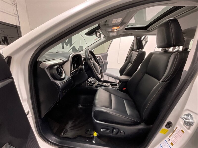 2016 Toyota RAV4 Limited Sport Utility AWD / Leather / Sunroof  / Heated Seats / Backup Camera / Blind Spot alert / ZERO RUST - Photo 34 - Gladstone, OR 97027