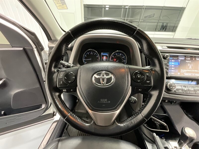 2016 Toyota RAV4 Limited Sport Utility AWD / Leather / Sunroof  / Heated Seats / Backup Camera / Blind Spot alert / ZERO RUST - Photo 40 - Gladstone, OR 97027
