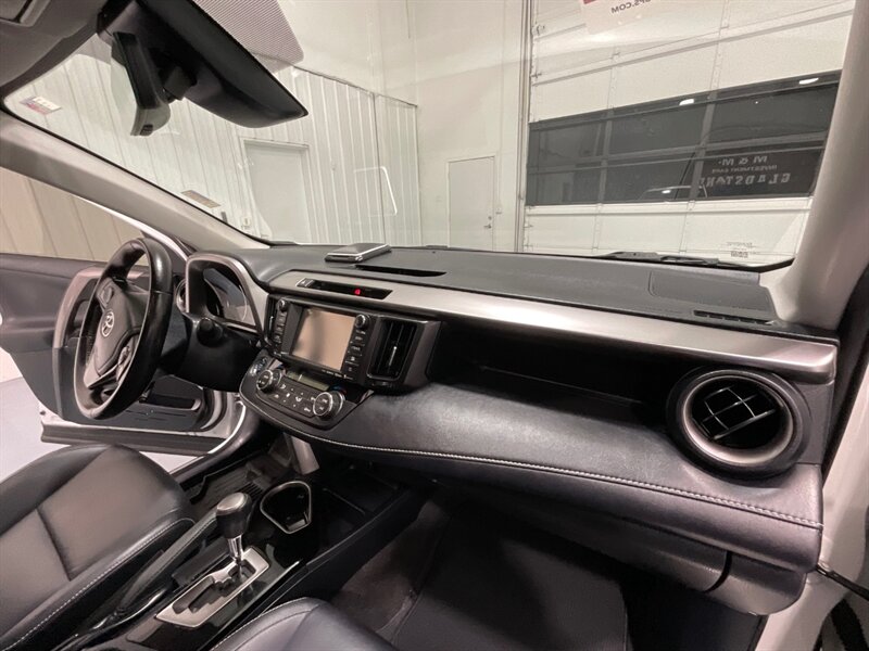 2016 Toyota RAV4 Limited Sport Utility AWD / Leather / Sunroof  / Heated Seats / Backup Camera / Blind Spot alert / ZERO RUST - Photo 37 - Gladstone, OR 97027