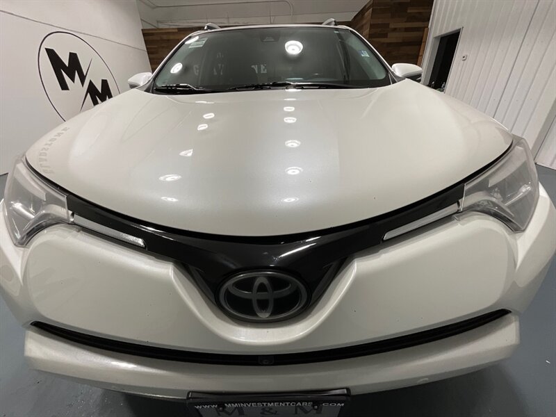 2016 Toyota RAV4 Limited Sport Utility AWD / Leather / Sunroof  / Heated Seats / Backup Camera / Blind Spot alert / ZERO RUST - Photo 30 - Gladstone, OR 97027
