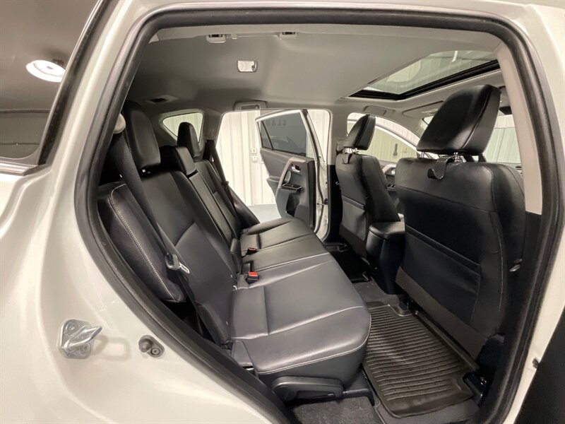 2016 Toyota RAV4 Limited Sport Utility AWD / Leather / Sunroof  / Heated Seats / Backup Camera / Blind Spot alert / ZERO RUST - Photo 11 - Gladstone, OR 97027