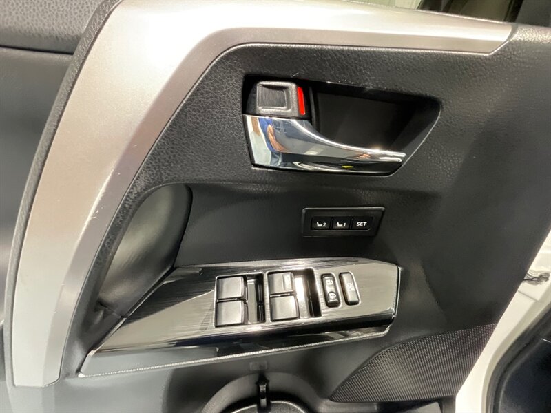 2016 Toyota RAV4 Limited Sport Utility AWD / Leather / Sunroof  / Heated Seats / Backup Camera / Blind Spot alert / ZERO RUST - Photo 20 - Gladstone, OR 97027