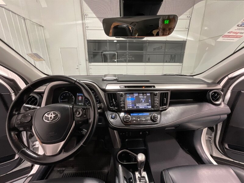 2016 Toyota RAV4 Limited Sport Utility AWD / Leather / Sunroof  / Heated Seats / Backup Camera / Blind Spot alert / ZERO RUST - Photo 38 - Gladstone, OR 97027