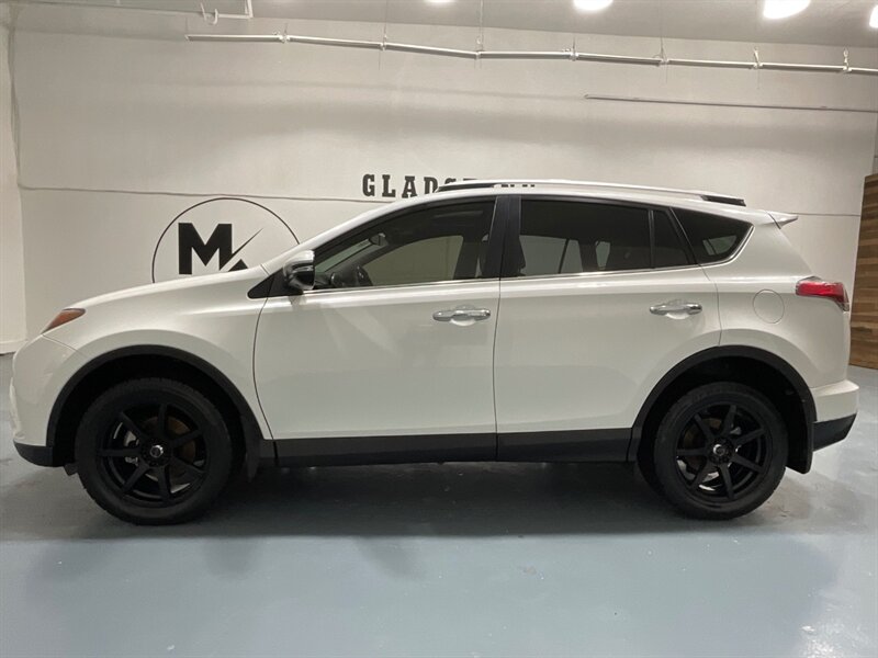 2016 Toyota RAV4 Limited Sport Utility AWD / Leather / Sunroof  / Heated Seats / Backup Camera / Blind Spot alert / ZERO RUST - Photo 3 - Gladstone, OR 97027