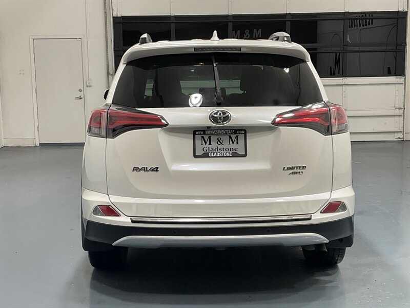2016 Toyota RAV4 Limited Sport Utility AWD / Leather / Sunroof  / Heated Seats / Backup Camera / Blind Spot alert / ZERO RUST - Photo 6 - Gladstone, OR 97027