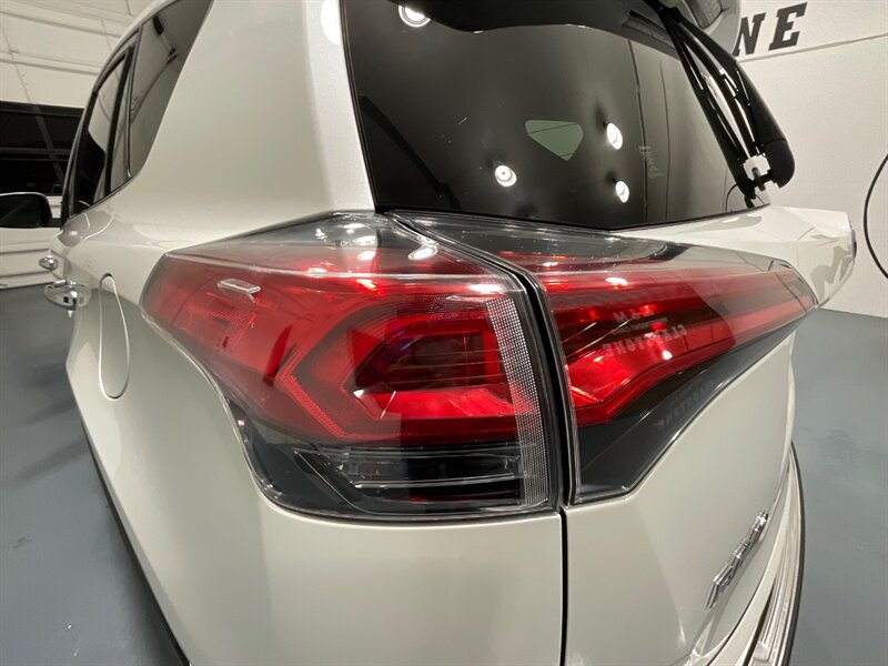 2016 Toyota RAV4 Limited Sport Utility AWD / Leather / Sunroof  / Heated Seats / Backup Camera / Blind Spot alert / ZERO RUST - Photo 29 - Gladstone, OR 97027